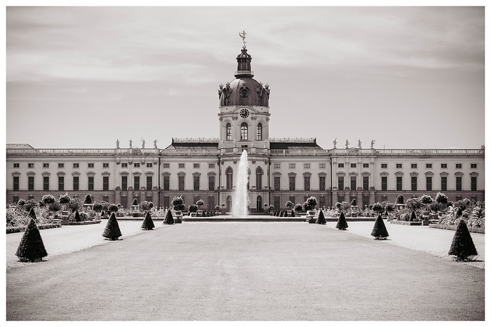 Blick auf das imposante Schloss Charlottenburg in Berlin